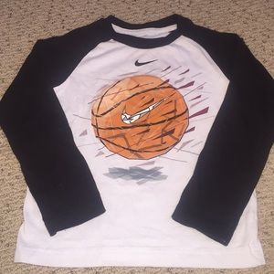 Boys Nike Long-Sleeve Shirt (5T)